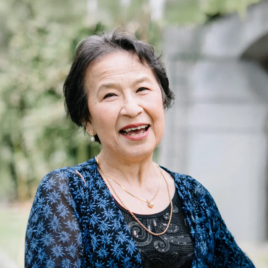 Portrait of Mae, a mother who was diagnosed with Progressive Supranuclear Palsy (PSP)