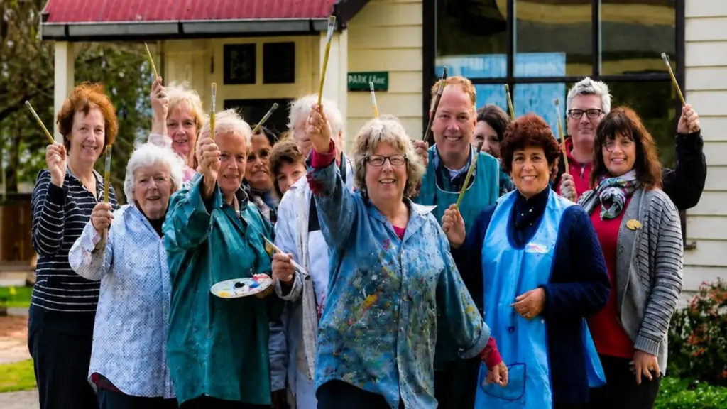 Photo of members of Painting with Parkinson’s with Anne in the centre
