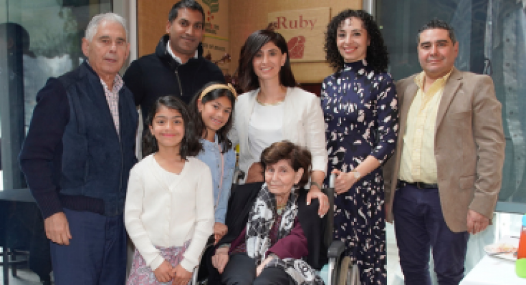 Family photo of Bec and her mum's family